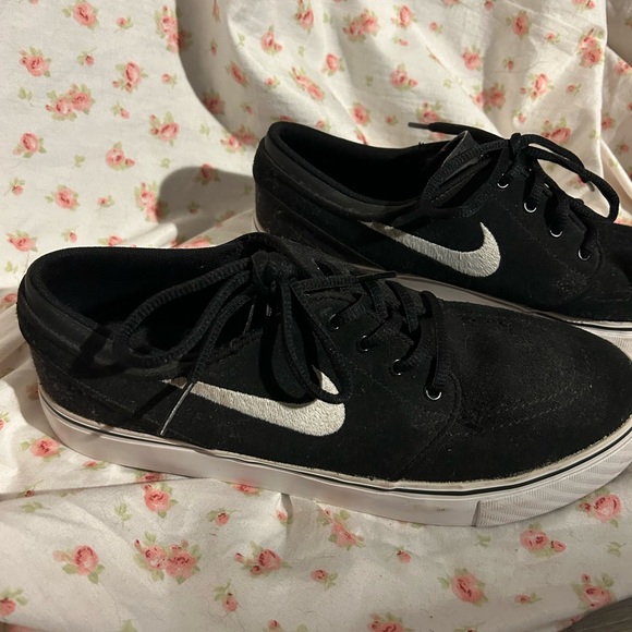 Nike black and white skate shoes - Picture 6 of 6